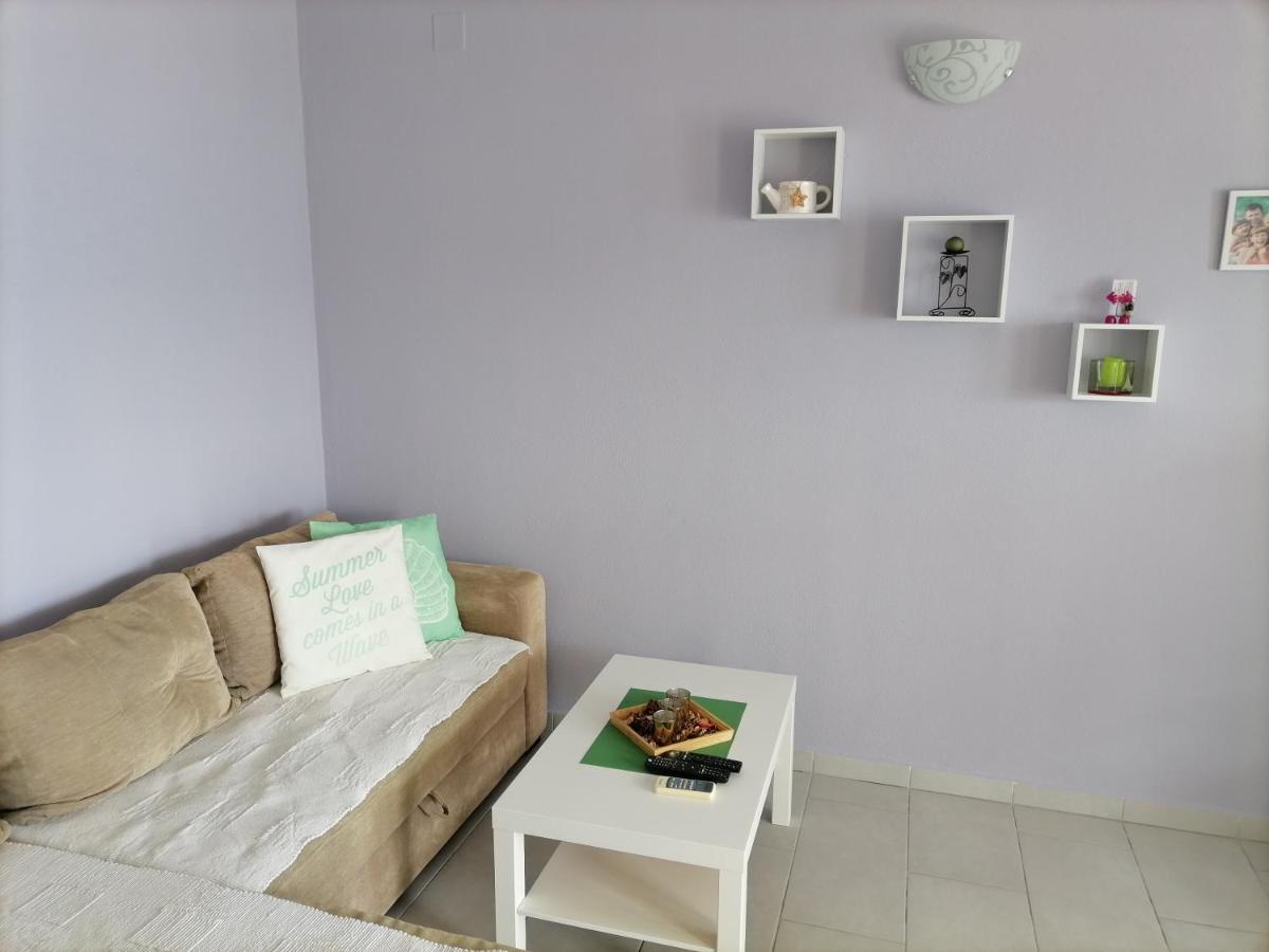 Apartman Sutalo Komarna Buitenkant foto