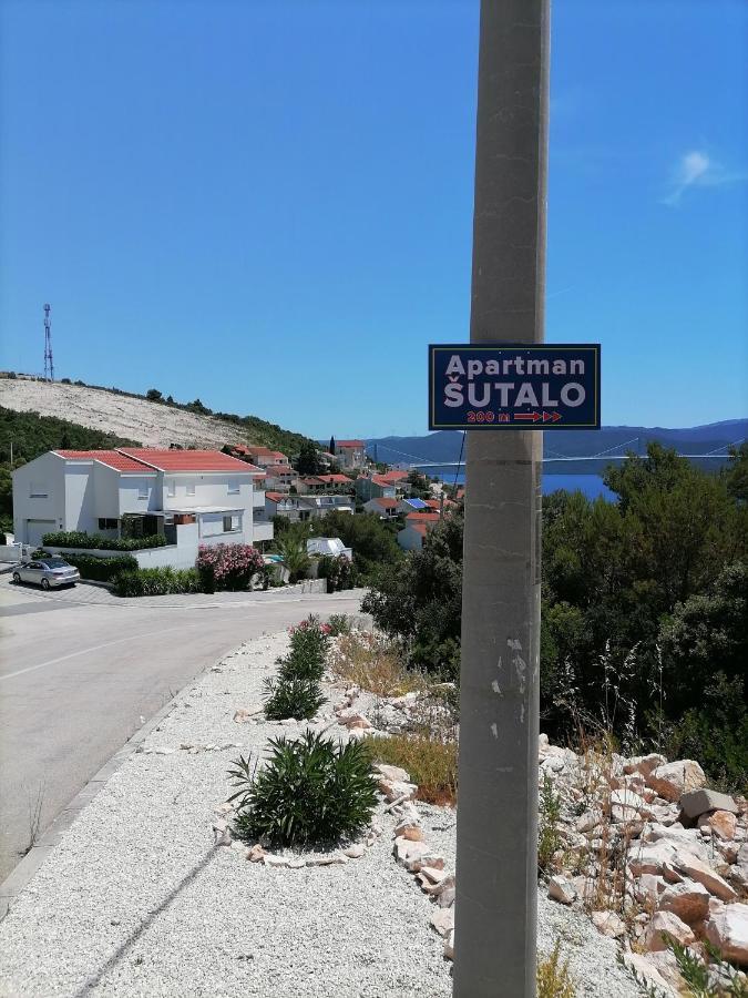 Apartman Sutalo Komarna Buitenkant foto