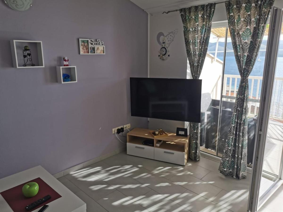 Apartman Sutalo Komarna Buitenkant foto