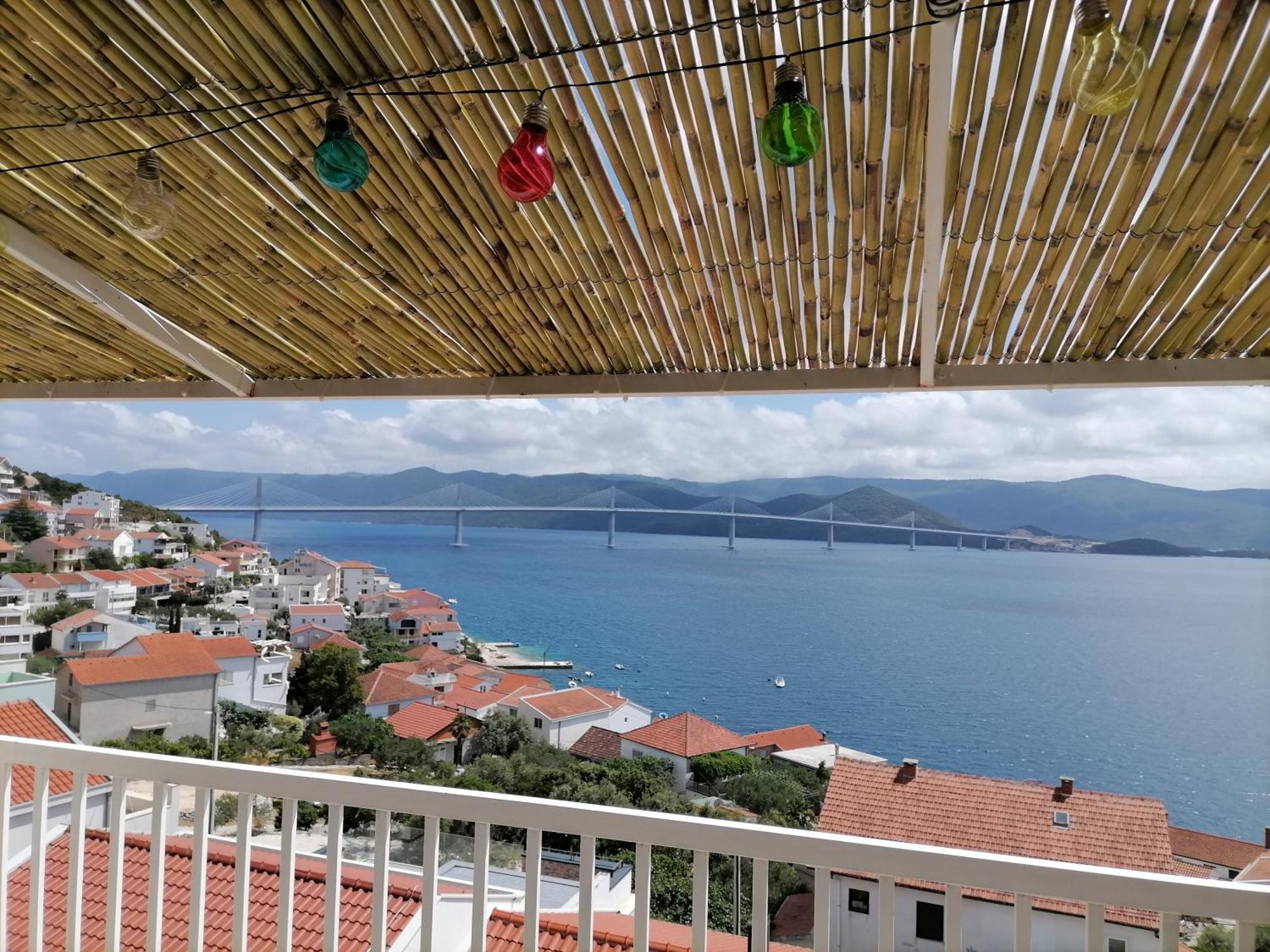 Apartman Sutalo Komarna Buitenkant foto